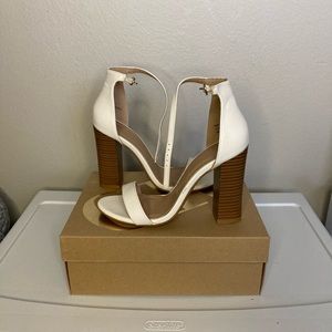 Charlottes Russe white heels size 7